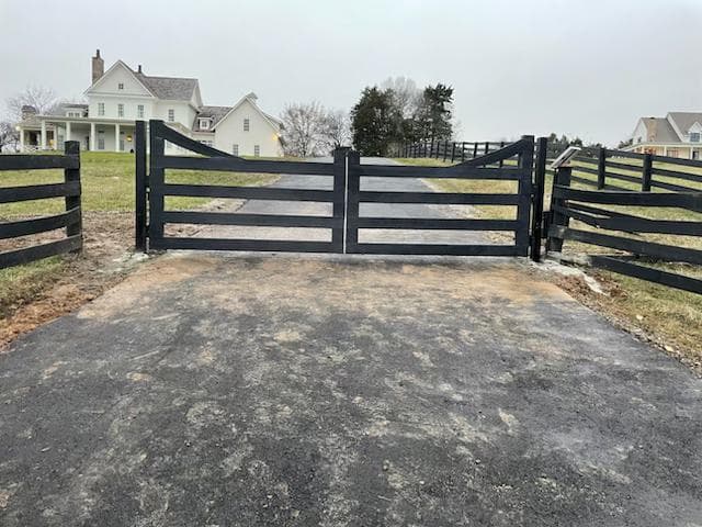Board-on-board wood privacy fence in Metro Atlanta